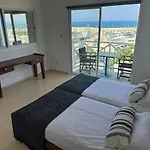 Latchi Marina View Apartament *