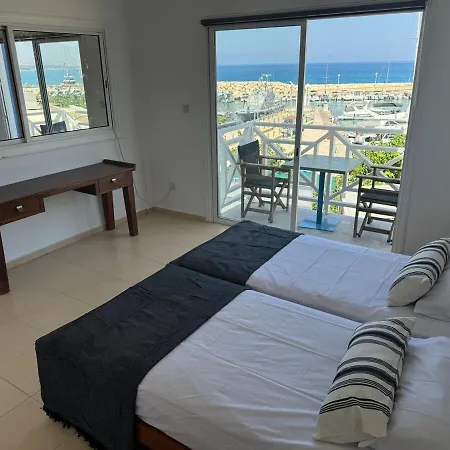 Latchi Marina View Daire *