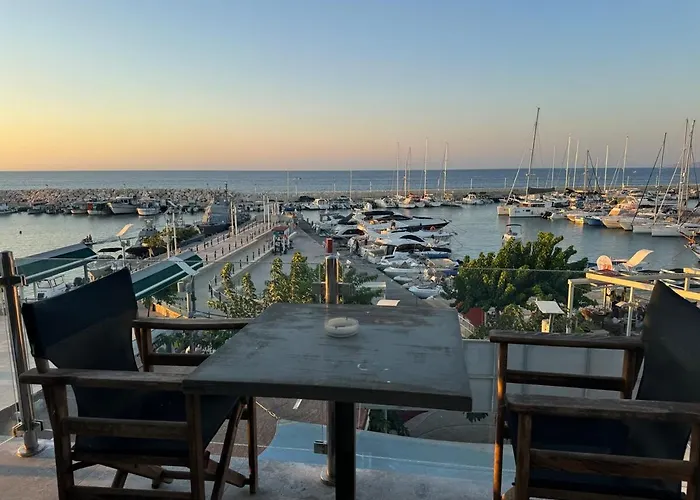 Latchi Marina View 公寓 Polis